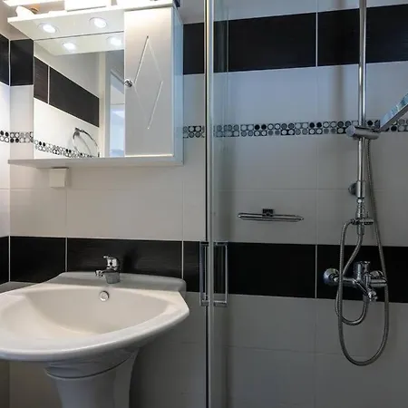 Horizon Heights Dusk * Verga Kalamata